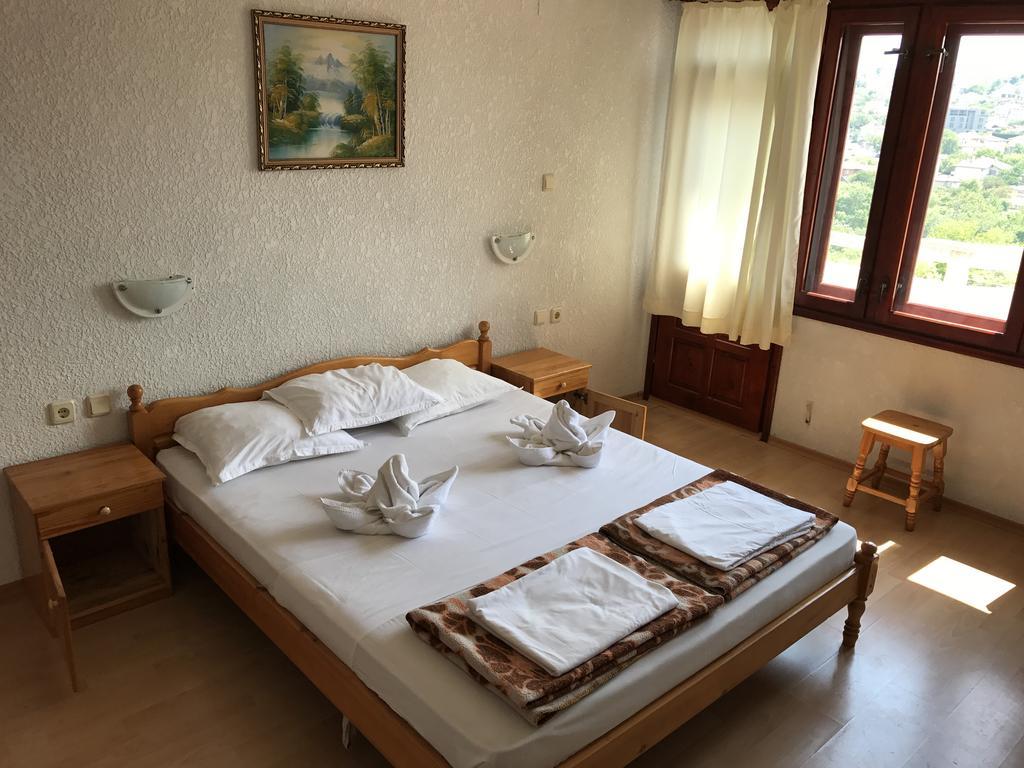 Hotel Moskoiani Byala  Eksteriør billede